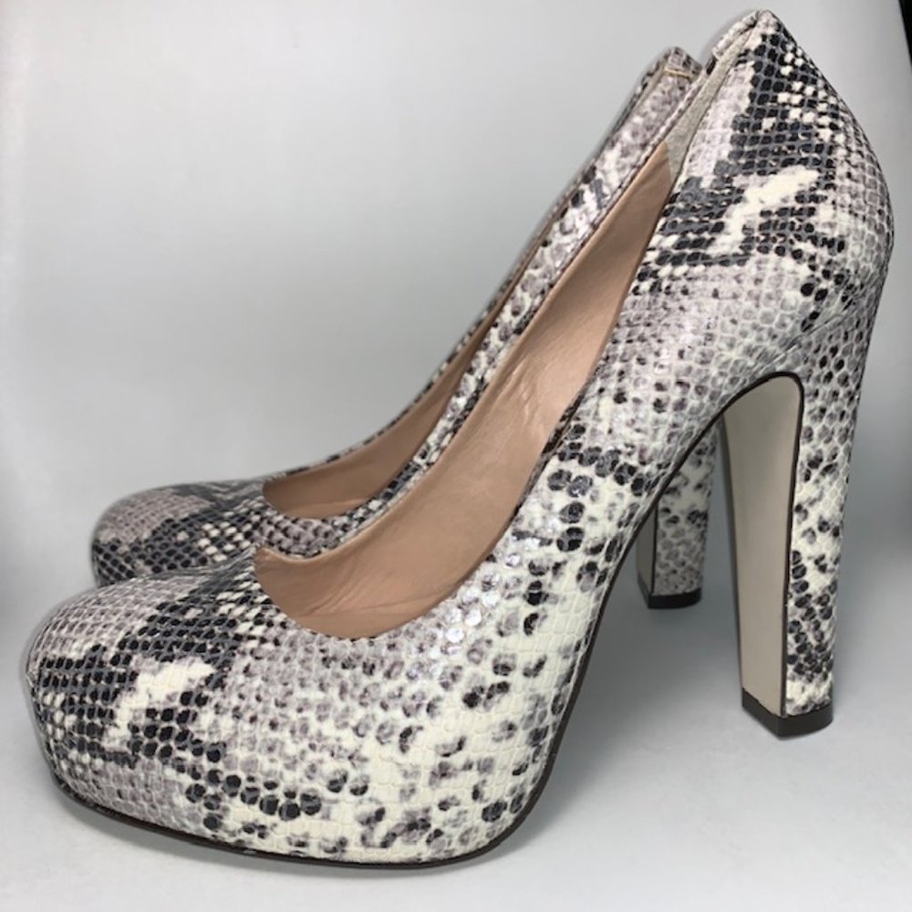 POUR LA VICTOIRE PUMPS SNAKE PRINT GRAY SIZE 8